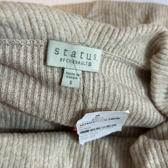 Status by Chenault Oatmeal Cowl Neck Sweater Size small - Picture 5 of 8